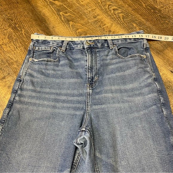American Eagle Curvy Mom Jeans Women's Size 14 Distressed Stretch - Picture 2 of 10